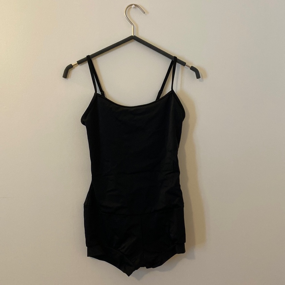 Black dance jumpsuit with ajustable straps
